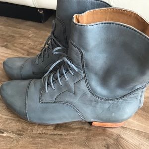 Women’s Latigo Lace Up Fifi boots 7.5